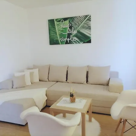 Apartman Sous Les Rochers Grizane-Belgrad Exterior photo