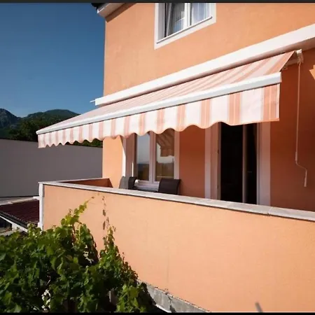 Apartman Sous Les Rochers Grizane-Belgrad Exterior photo