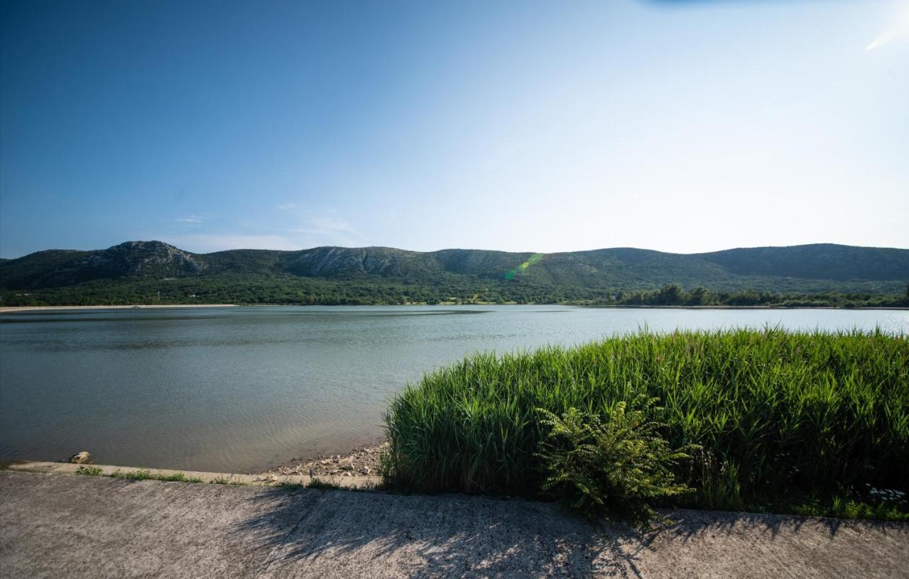 Apartment Sous Les Rochers Grizane-Belgrad